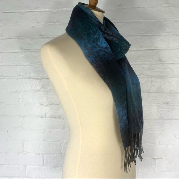 Steve Madden Blue Ombré Paisley Muffler Scarf O/S - Picture 2 of 5